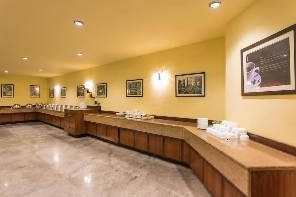 Hotel Coorg International Madikeri Exterior photo
